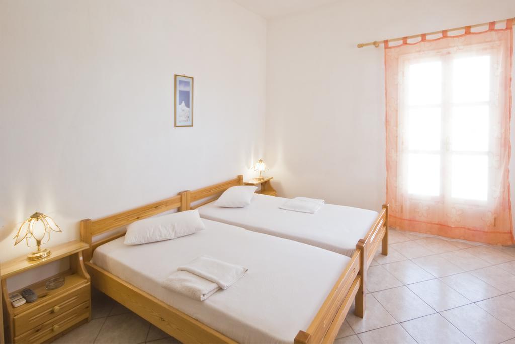 Pension St.George Rooms & Studios Perivolos Pokój zdjęcie