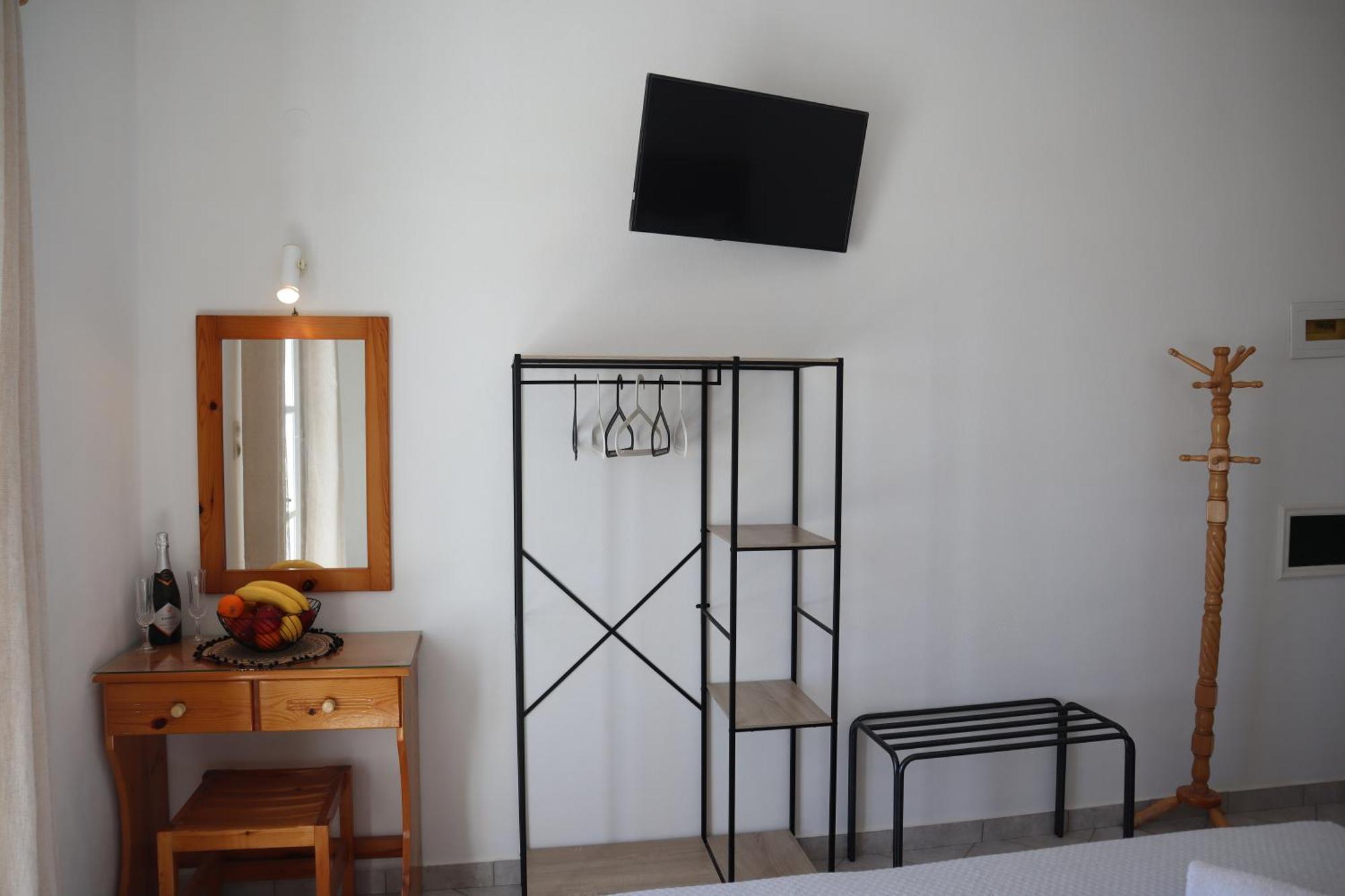 Pension St.George Rooms & Studios Perivolos Zewnętrze zdjęcie