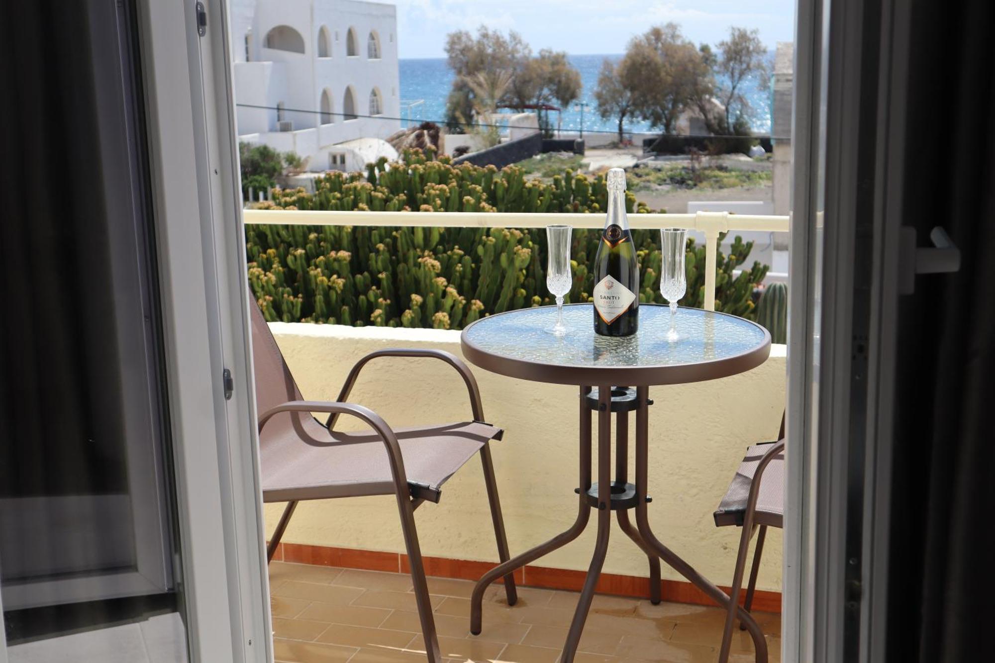 Pension St.George Rooms & Studios Perivolos Zewnętrze zdjęcie