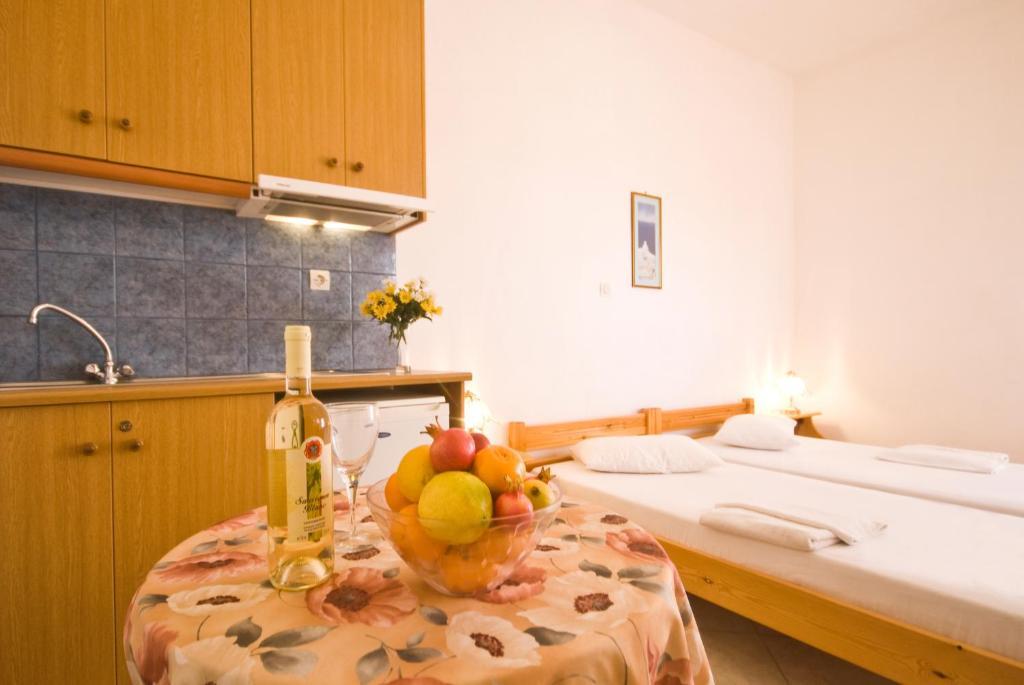 Pension St.George Rooms & Studios Perivolos Pokój zdjęcie